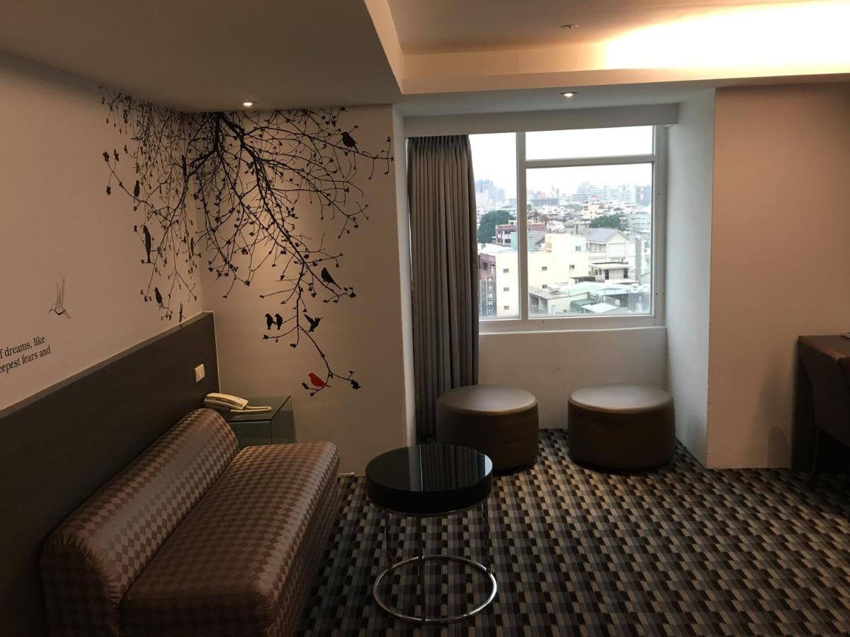 Chiayi Look Hotel Екстер'єр фото