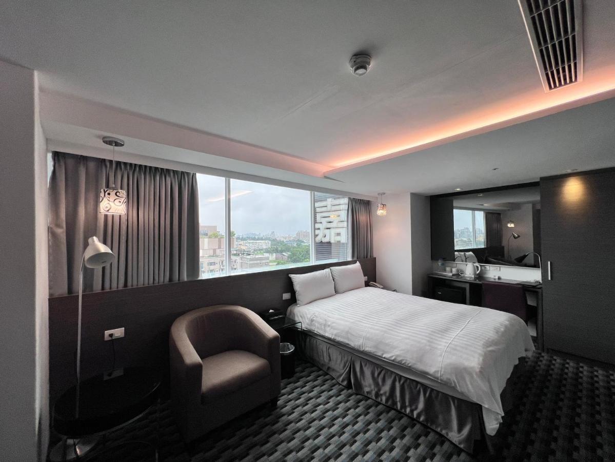 Chiayi Look Hotel Екстер'єр фото