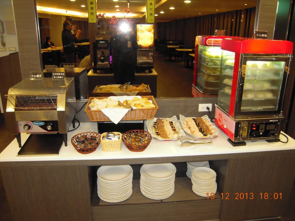 Chiayi Look Hotel Екстер'єр фото
