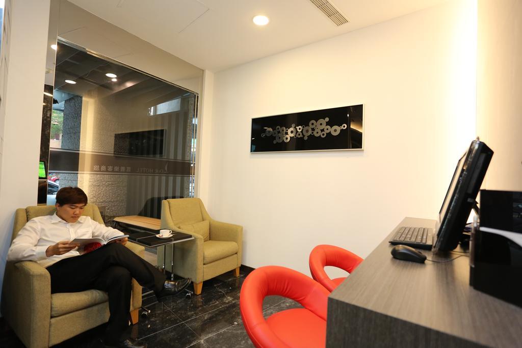 Chiayi Look Hotel Екстер'єр фото