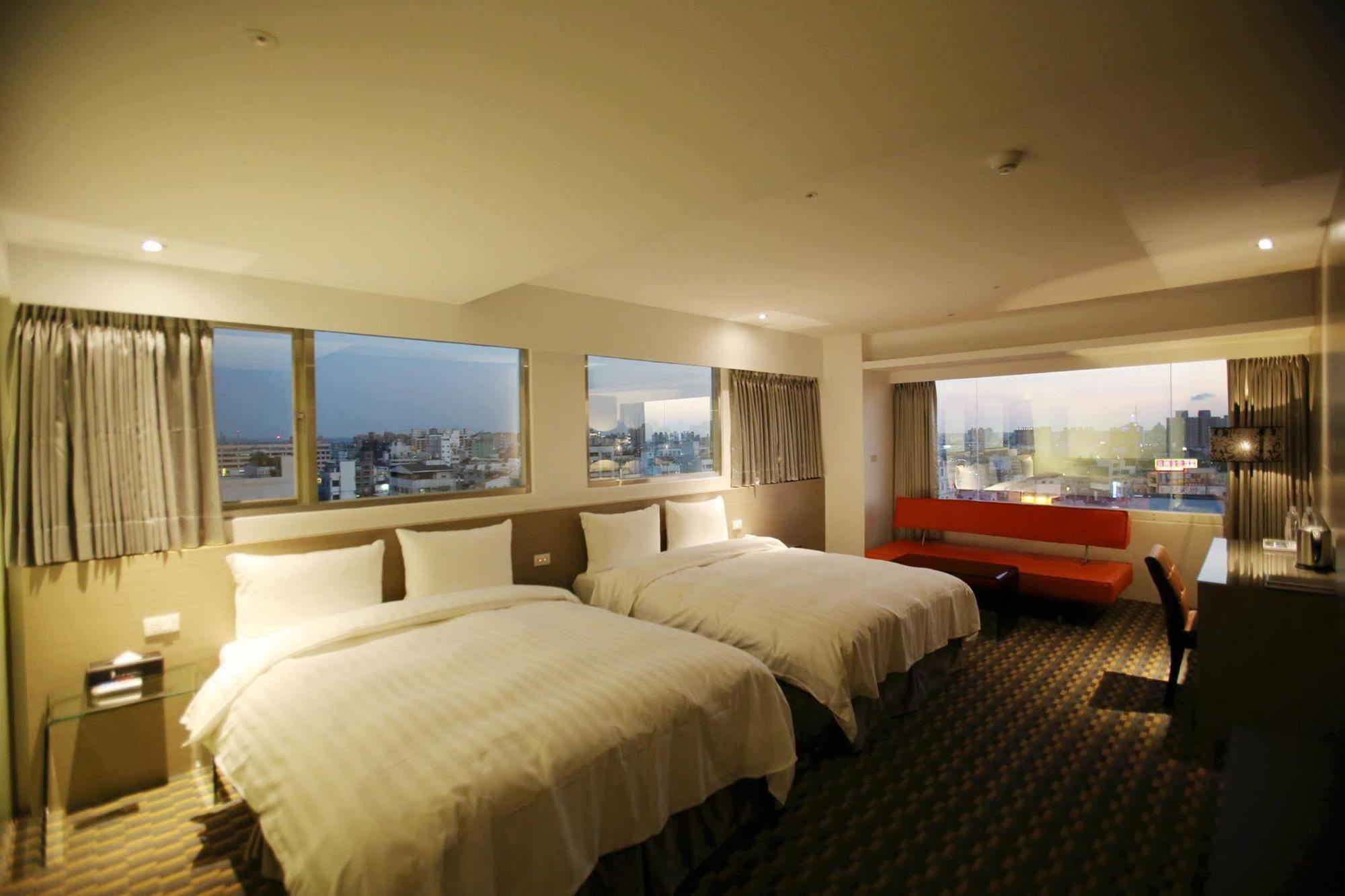 Chiayi Look Hotel Екстер'єр фото