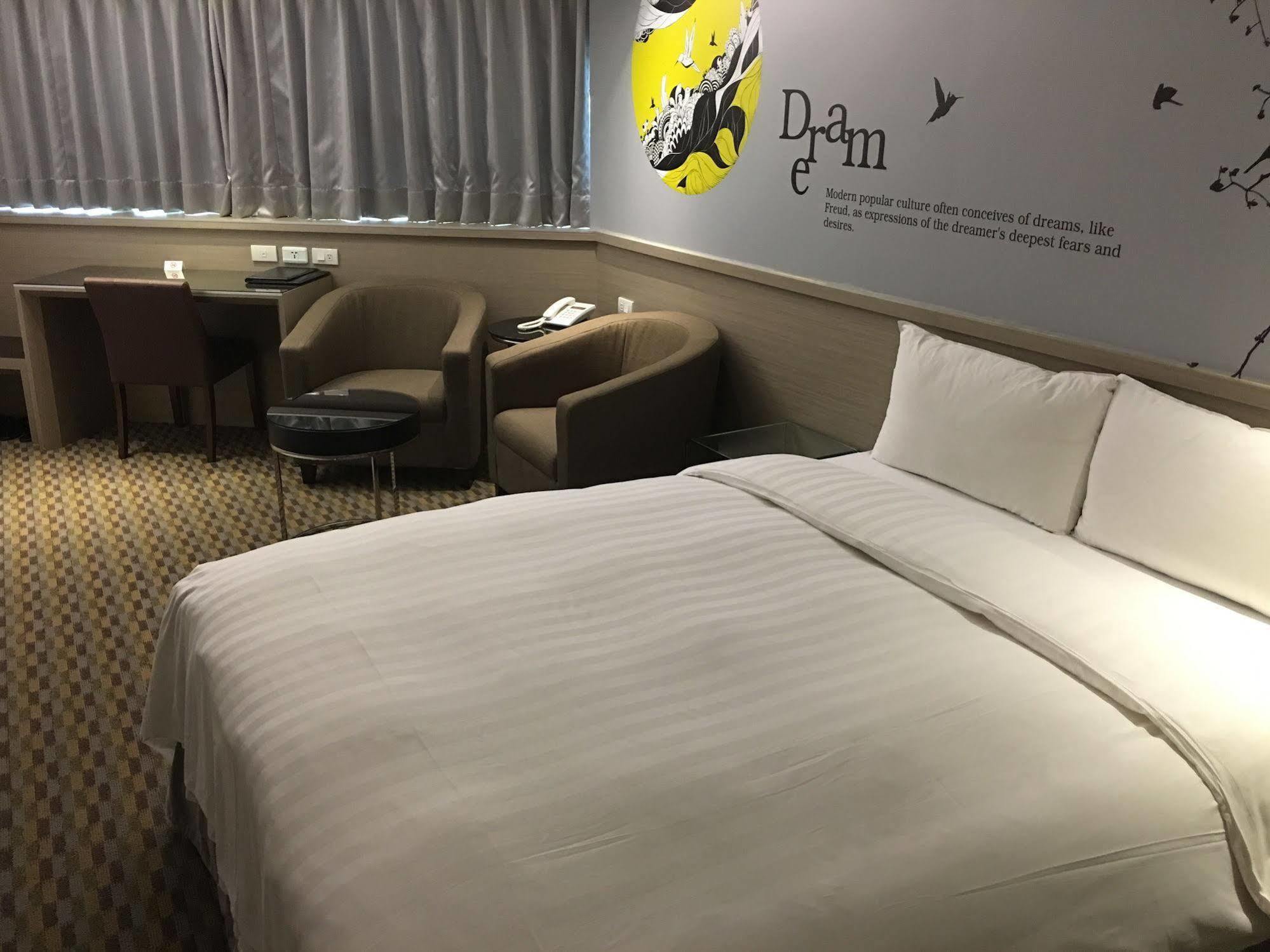Chiayi Look Hotel Екстер'єр фото